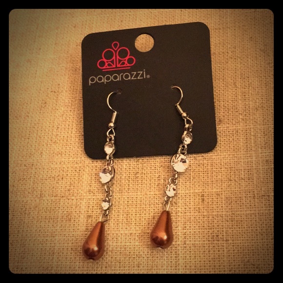 Paparazzi chandelier earrings - Picture 1 of 1